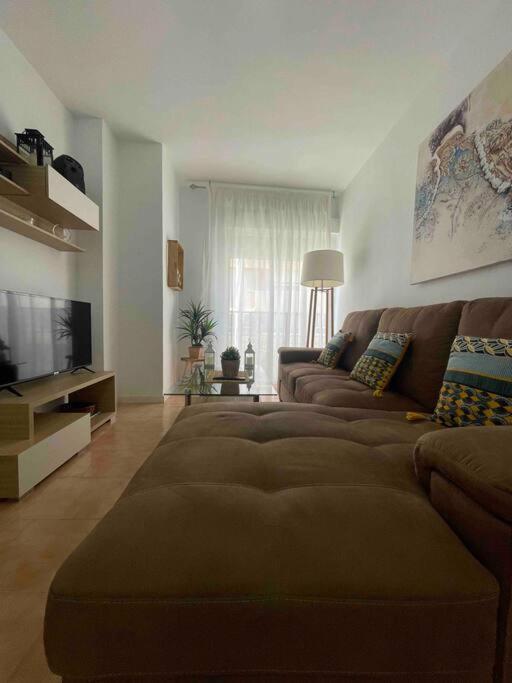 Apartamento Centro De Aguilas. المظهر الخارجي الصورة